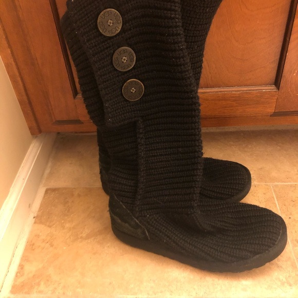 Black knit uggs size 7 - Picture 2 of 4